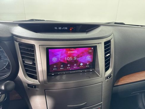 Used 2013 Subaru Outback 2.5i Limited w/ Moonroof Pkg image 18