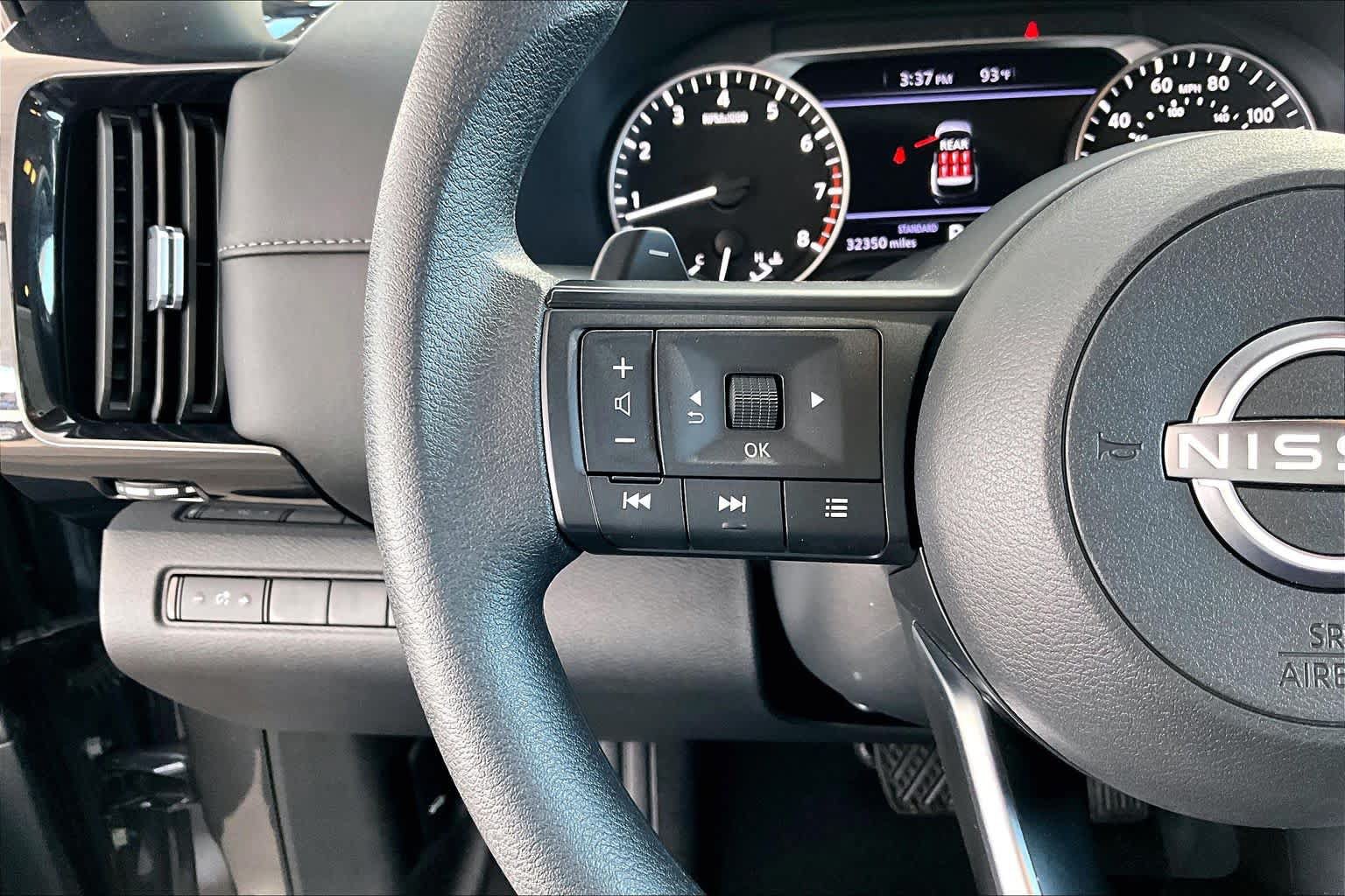 Certified 2025 Nissan Pathfinder S FWD image 23