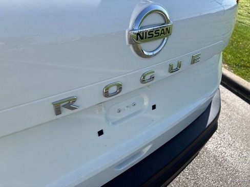 Used 2021 Nissan Rogue S FWD image 44