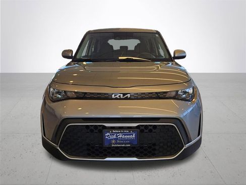 Used 2025 Kia Soul LX w/ LX Technology Package FWD image 3