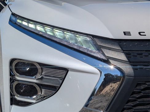 Used 2024 Mitsubishi Eclipse Cross LE image 9