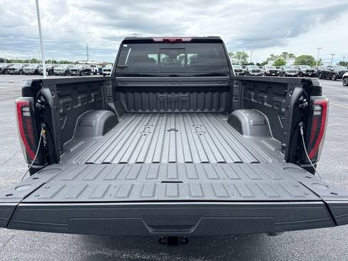 New 2026 GMC Sierra 2500 AT4 w/ AT4 Premium Plus Package AWD/4WD image 34