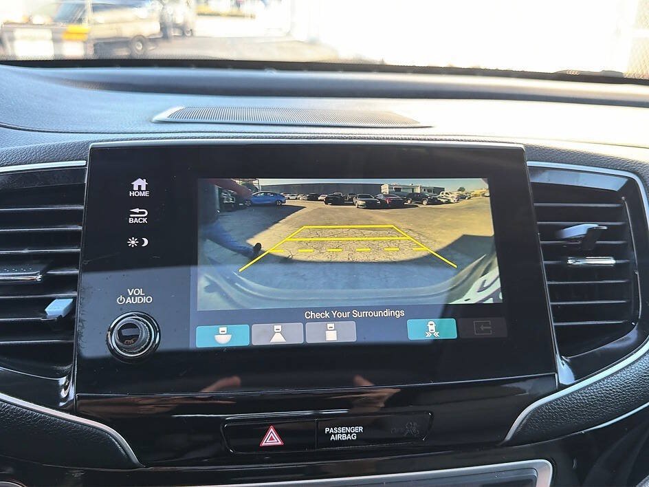 Used 2019 Honda Pilot Touring image 9