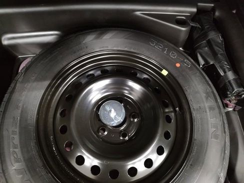 New 2026 Jeep Grand Cherokee Laredo image 21