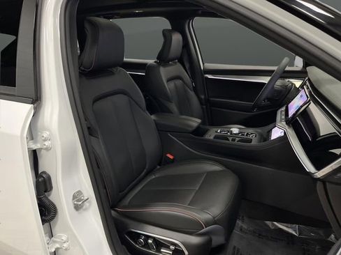 Used 2024 Jeep Wagoneer Launch Edition image 35