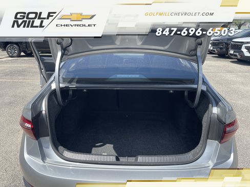 Used 2024 Volkswagen Jetta SE FWD image 11