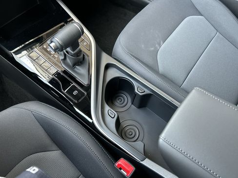New 2026 Kia Niro LX FWD image 22