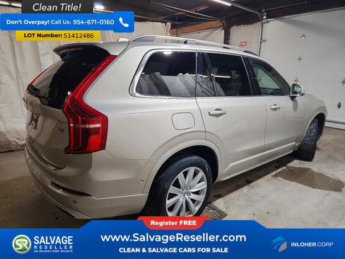 Used 2016 Volvo XC90 T6 Momentum w/ Momentum Plus Package AWD/4WD image 4