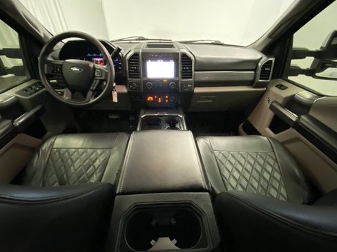 Used 2019 Ford F250 XLT w/ XLT Premium Package AWD/4WD image 26