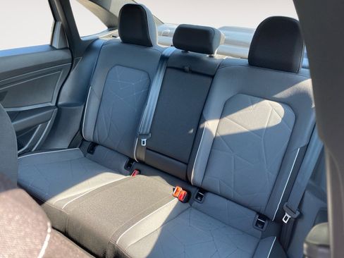 Used 2025 Volkswagen Jetta Sport image 12