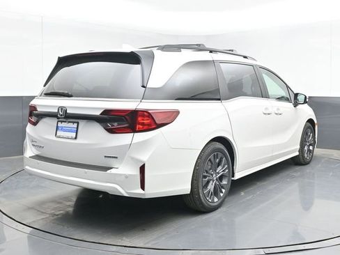 New 2026 Honda Odyssey Touring image 10