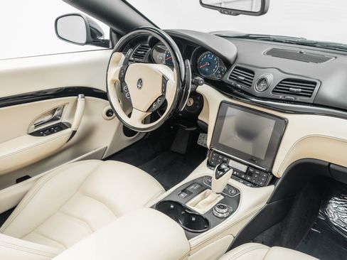 Used 2019 Maserati GranTurismo Sport RWD image 27