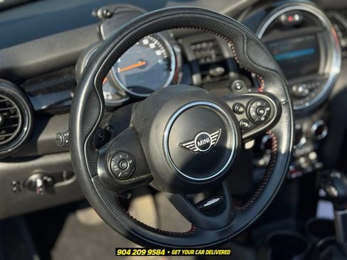 Used 2019 MINI Cooper S w/ Signature Upholstery Package FWD image 11