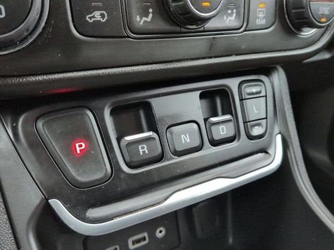 Used 2019 GMC Terrain SLE w/ Driver Convenience Package FWD image 20