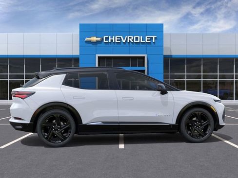 New 2026 Chevrolet Equinox EV RS image 5