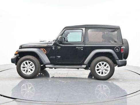 Used 2023 Jeep Wrangler Sport S image 9