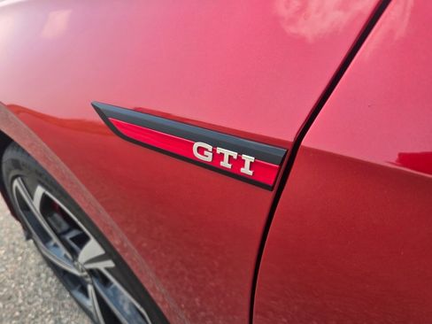 Used 2024 Volkswagen GTI SE FWD image 11