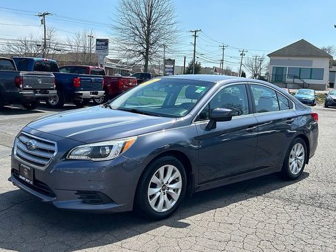 Used 2016 Subaru Legacy 2.5i Premium AWD/4WD image 2