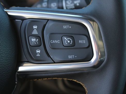 Used 2024 Jeep Wrangler Unlimited Sahara w/ Technology Group AWD/4WD image 26