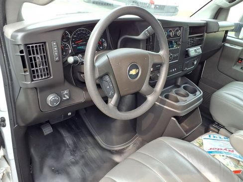 Used 2024 Chevrolet Express 3500 w/ Power Convenience Package RWD image 17