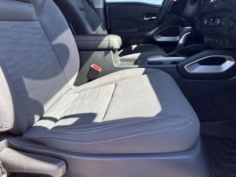 Used 2024 Nissan Frontier SV w/ SV Convenience Package image 14