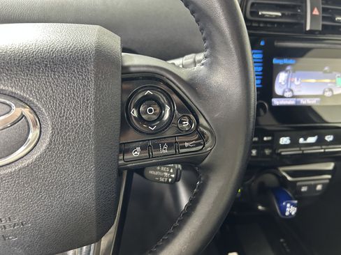 Used 2019 Toyota Prius L Eco image 14