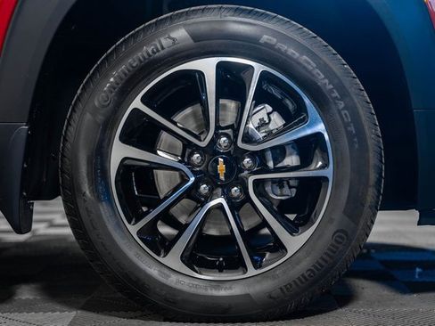 Used 2025 Chevrolet TrailBlazer LT w/ LT Cold Weather Package image 15