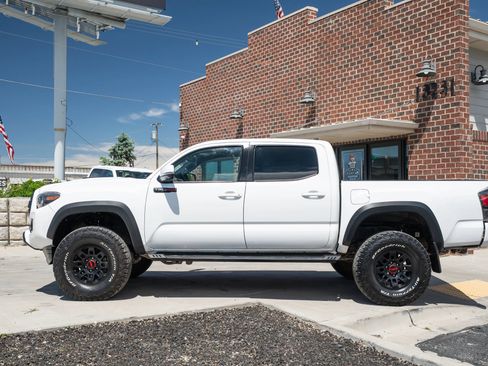 Used 2019 Toyota Tacoma TRD Pro AWD/4WD image 3