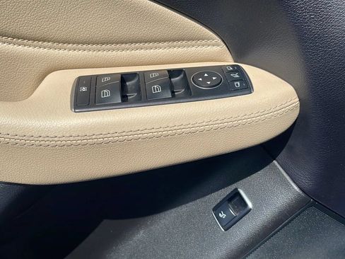 Used 2017 Mercedes-Benz GLS 450 4MATIC image 25