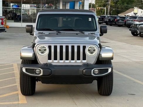 Used 2020 Jeep Wrangler Unlimited Sahara image 10