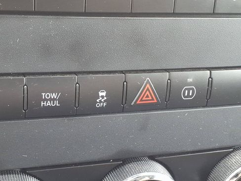 Used 2011 RAM 1500 Big Horn AWD/4WD image 14