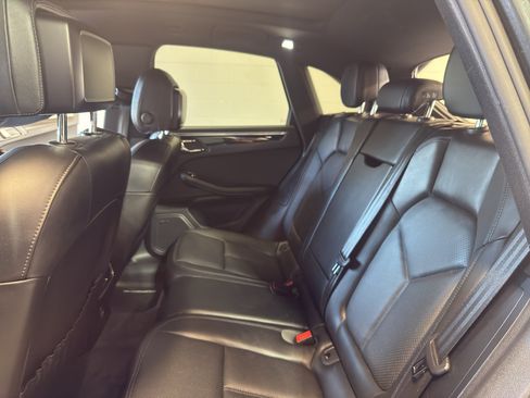 Used 2017 Porsche Macan AWD/4WD image 32