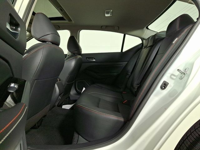 Used 2023 Nissan Altima 2.5 SR w/ SR Premium Package AWD/4WD image 13