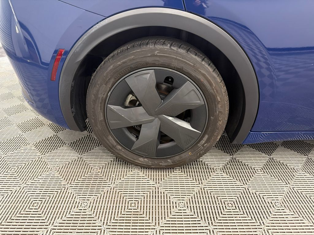 Used 2024 Toyota Prius LE FWD image 17