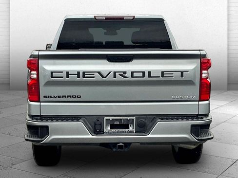 Used 2025 Chevrolet Silverado 1500 Custom image 3