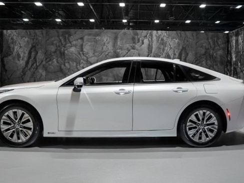 Used 2024 Toyota Mirai XLE w/ Advanced Technology Package image 25