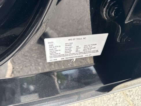 Used 2023 Tesla Model Y Long Range image 40