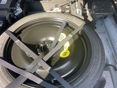 Used 2023 Volvo XC60 B6 Ultimate w/ Climate Package image 37