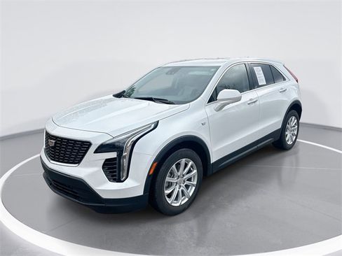 Used 2023 Cadillac XT4 Luxury image 1