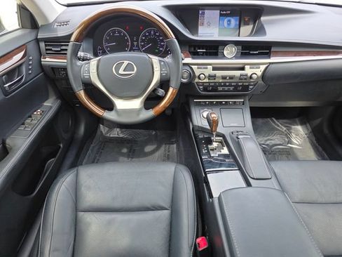Used 2013 Lexus ES 350 w/ Luxury Pkg FWD image 20