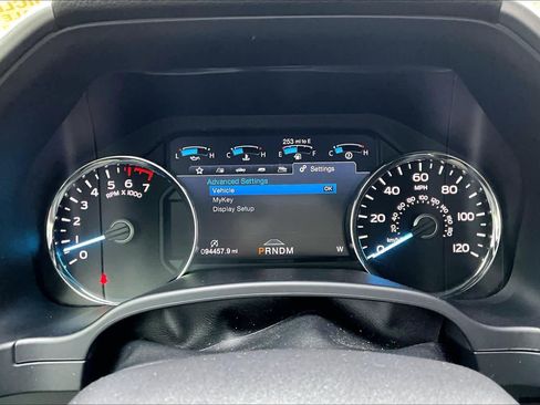 Used 2018 Ford F150 Platinum w/ Equipment Group 701A Luxury AWD/4WD image 26