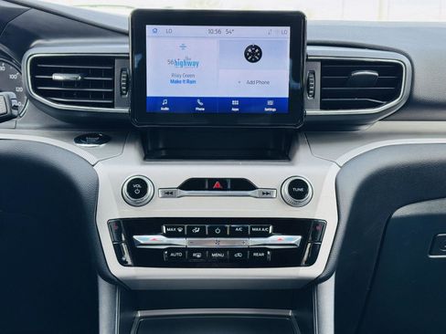 Used 2024 Ford Explorer XLT w/ Equipment Group 202A image 22