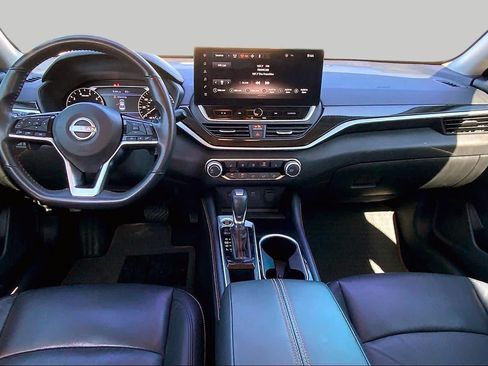 Used 2024 Nissan Altima 2.5 SR w/ SR Premium Package FWD image 14