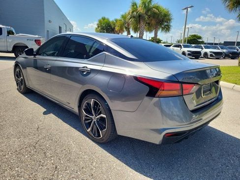 Used 2023 Nissan Altima 2.5 SR FWD image 5