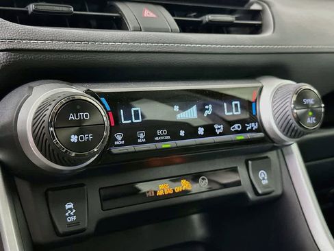 Used 2025 Toyota RAV4 XLE w/ Convenience Package FWD image 18