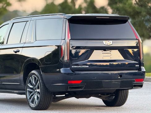 Used 2023 Cadillac Escalade ESV Sport image 53