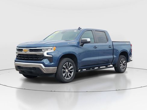Used 2024 Chevrolet Silverado 1500 LT AWD/4WD image 2