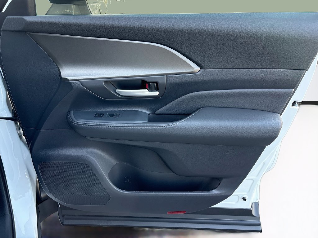 New 2026 Toyota Grand Highlander XLE FWD image 25