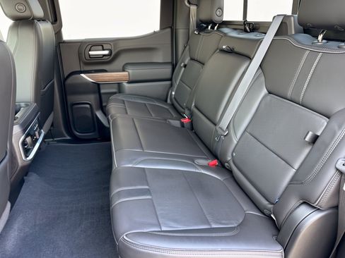 Certified 2019 Chevrolet Silverado 1500 High Country w/ High Country Premium Package AWD/4WD image 25