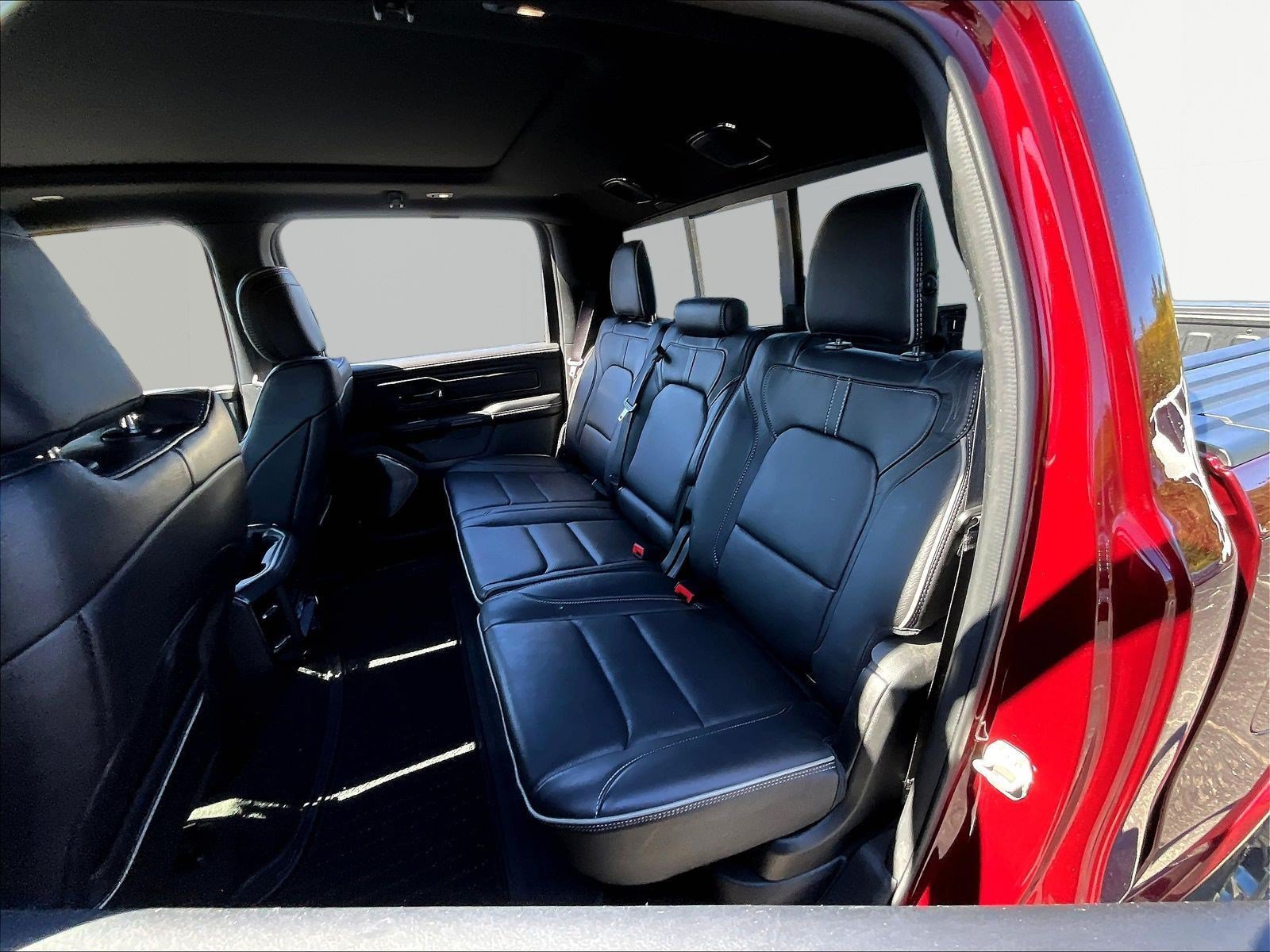Used 2024 RAM 1500 Limited AWD/4WD image 23